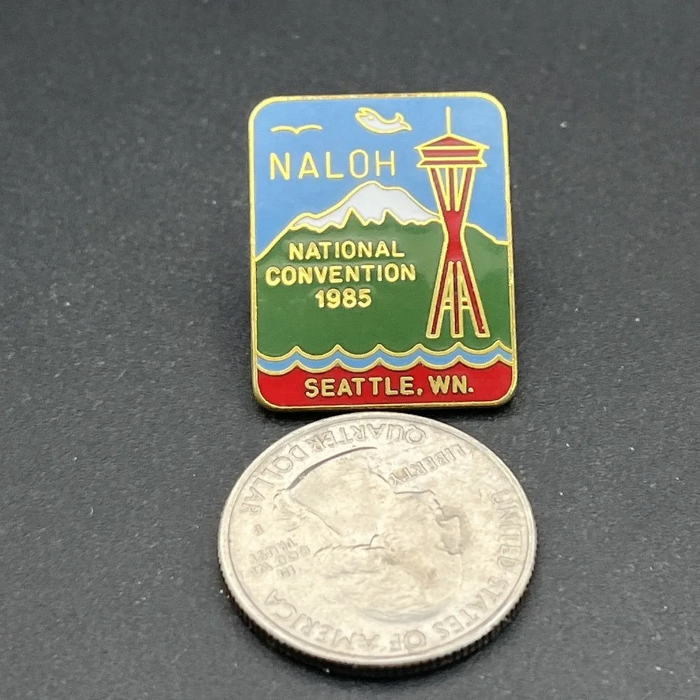 NALOH National Convention‎ 1985 Seattle Washington Lapel Hat Pin